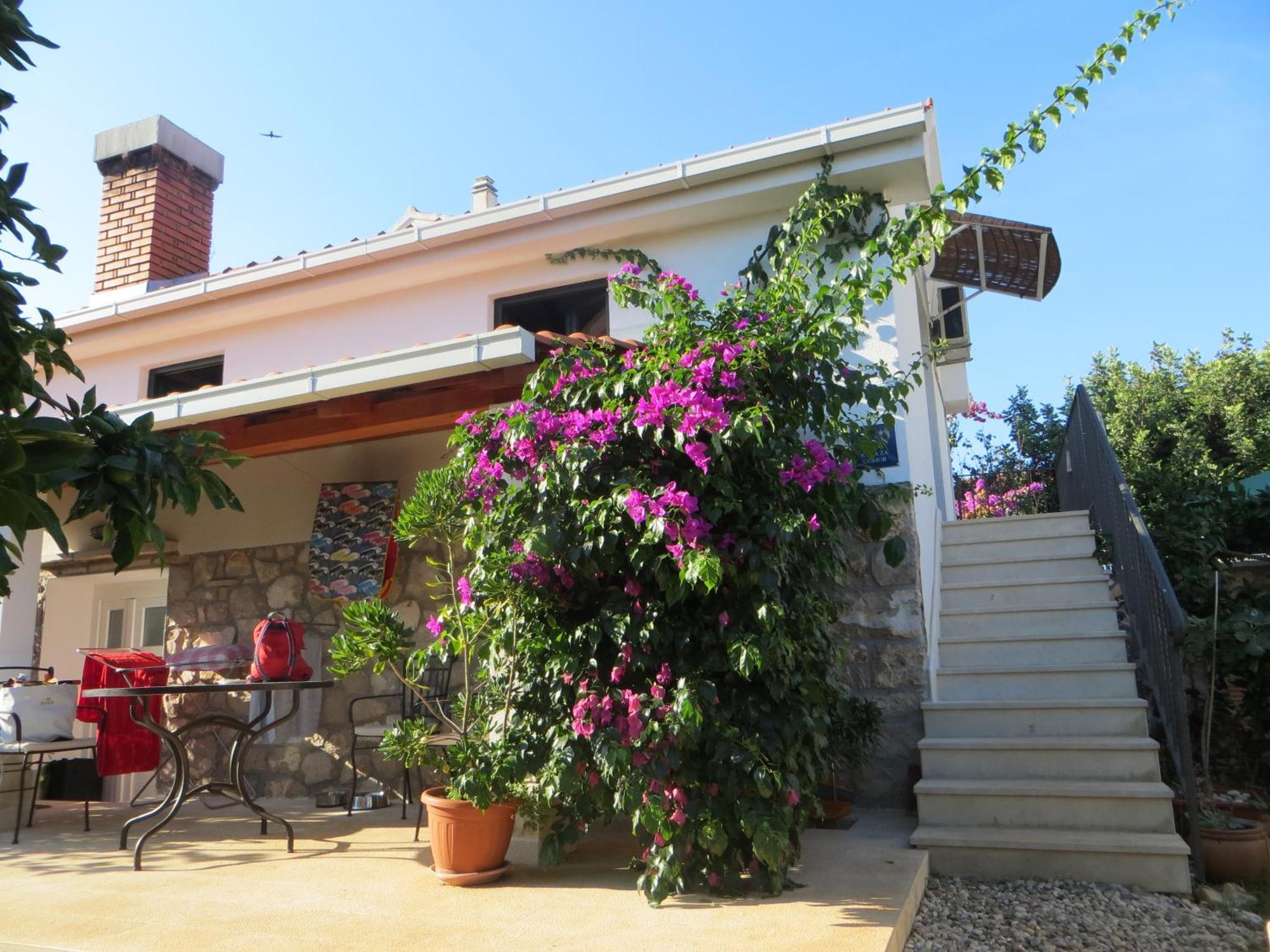 Holiday Home Artina 2 Loviste Bagian luar foto