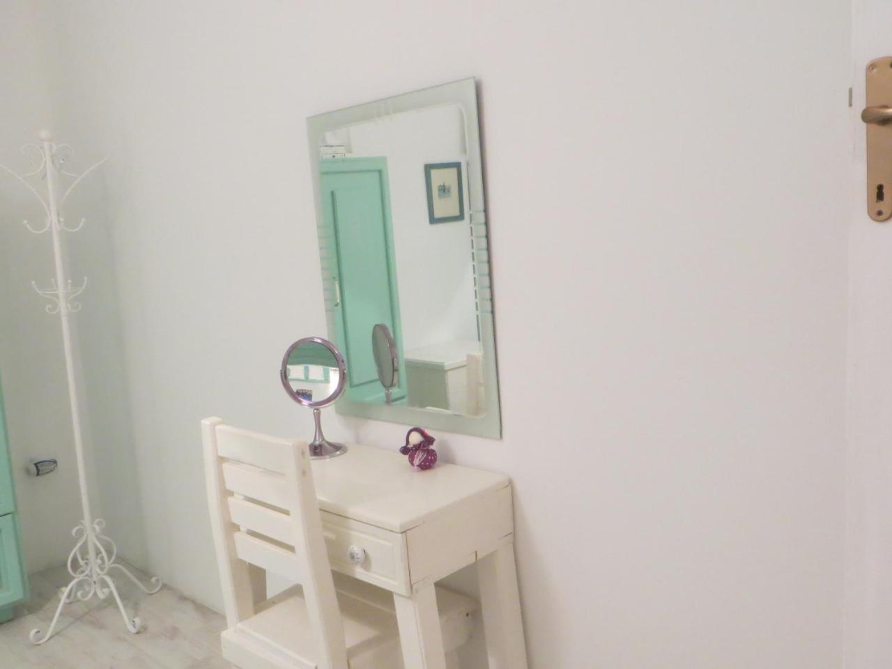 Holiday Home Artina 2 Loviste Bagian luar foto