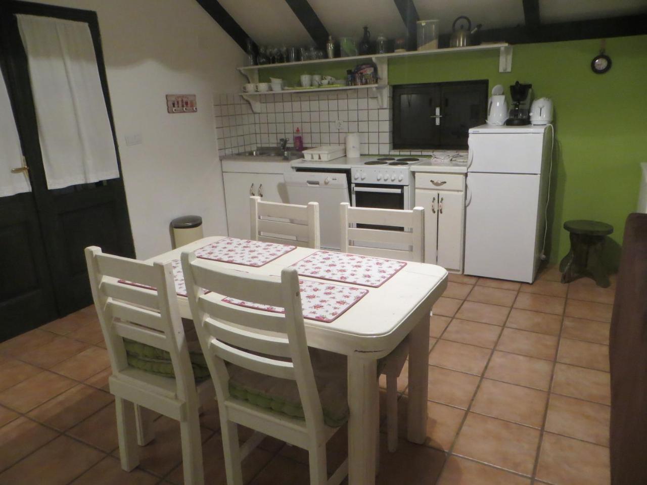Holiday Home Artina 2 Loviste Bagian luar foto